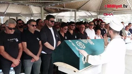 Atakan Özkaya'nın baba acısı! Gözyaşlarıyla son yolculuğuna uğurladı