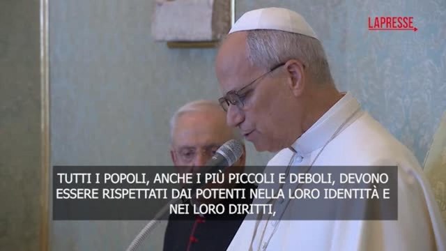Papa: «Nessuno può costringere popoli a esilio forzato»