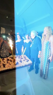 Video - Massimo Gargia lors de la fête d'anniversaire de M.Gargia (85 ans) à l'Hôtel de Paris à Saint-Tropez le 20 août 2025. © Franz Chavaroche / Bestimage