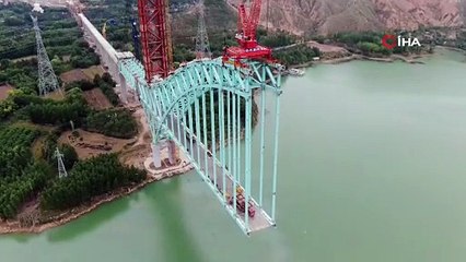 Yapımı devam eden köprü çöktü: 12 ölü, 4 kayıp var