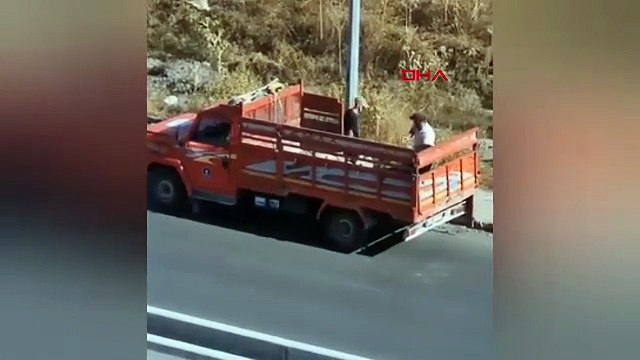 Pes dedirten hırsızlık! Bakın sokaktan ne çaldılar