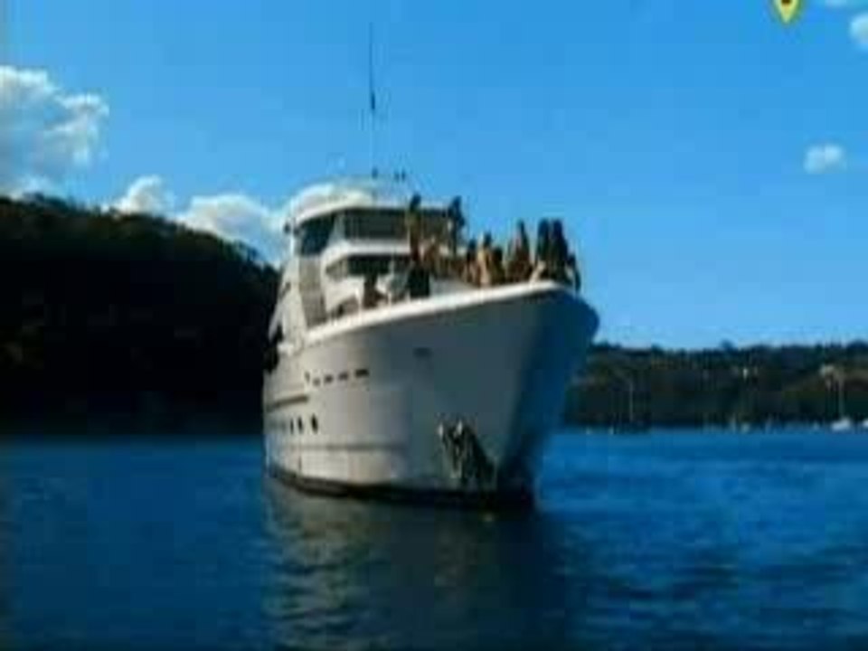 Fun Loving Criminals - Loco