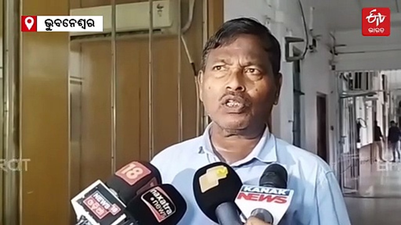 ବିଜେଡିକୁ ପୁଣି ଫେରିଛନ୍ତି କି ପାଣ୍ଡିଆନ ? ହସ୍ପିଟାଲ ପରେ ନବୀନ ଓ ପ୍ରେମଙ୍କ ସହ ଭିଡ଼ିଓ ବଢ଼ାଇଛି ଚର୍ଚ୍ଚା