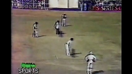 Sunil Gavaskar Run Out Mudassar Nazar 1st ODI, Gujranwala, December 03, 1982