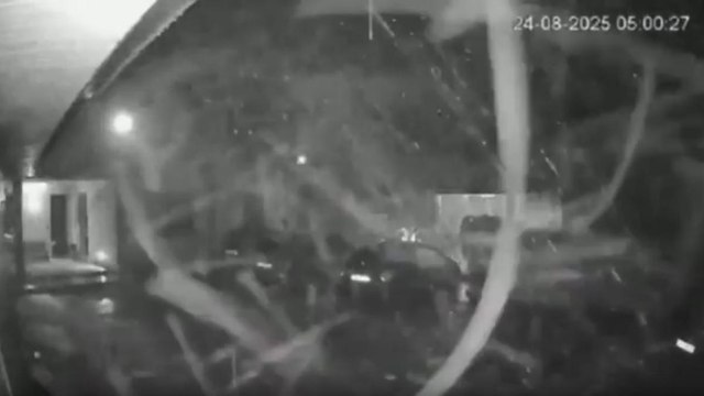 Nella notte le ore più dure del nubifragio sulla riviera romagnola: raffiche a 100 Km/h Torre Pedrera e downburst a Orsoleto