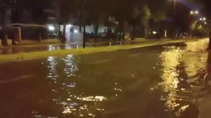 Strade allagate a Rimini: nel centro storico fino a 90 millimetri di pioggia