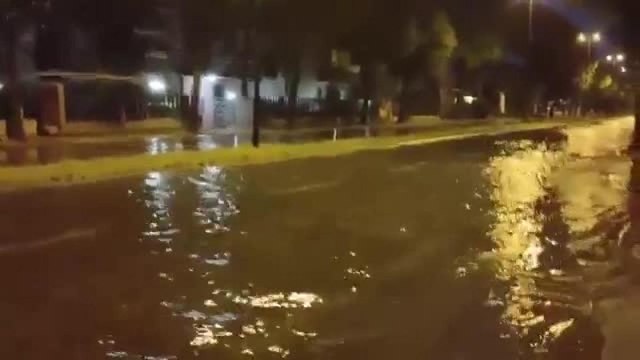 Strade allagate a Rimini: nel centro storico fino a 90 millimetri di pioggia