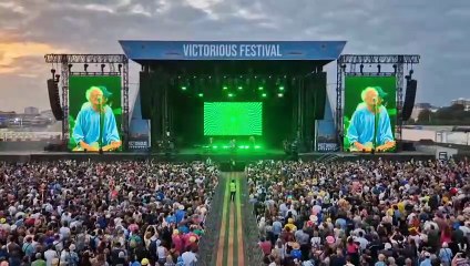 Highlights of Travis performing at Victorious Festival 2025