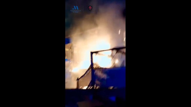 Ocho locales afectados en Torremolinos por un incendio en Salvador Allende