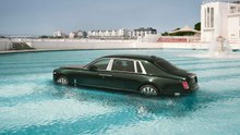 ✨🚘 Una Phantom da £500.000 finisce in piscina!