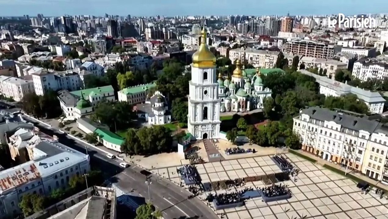 L'envoyé américain Kellogg assiste aux célébrations de la fête de l'indépendance de l'Ukraine