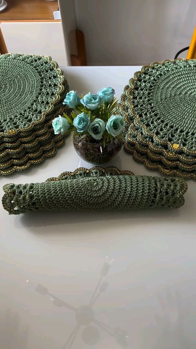 army green placemet