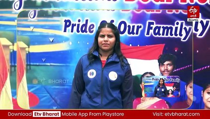 YUVA : బరిలోకి దిగితే పతకం సాధించాల్సిందే! - రెజ్లింగ్​లో సత్తాచాటుతున్న 'టీ కొట్టు' యువతి
