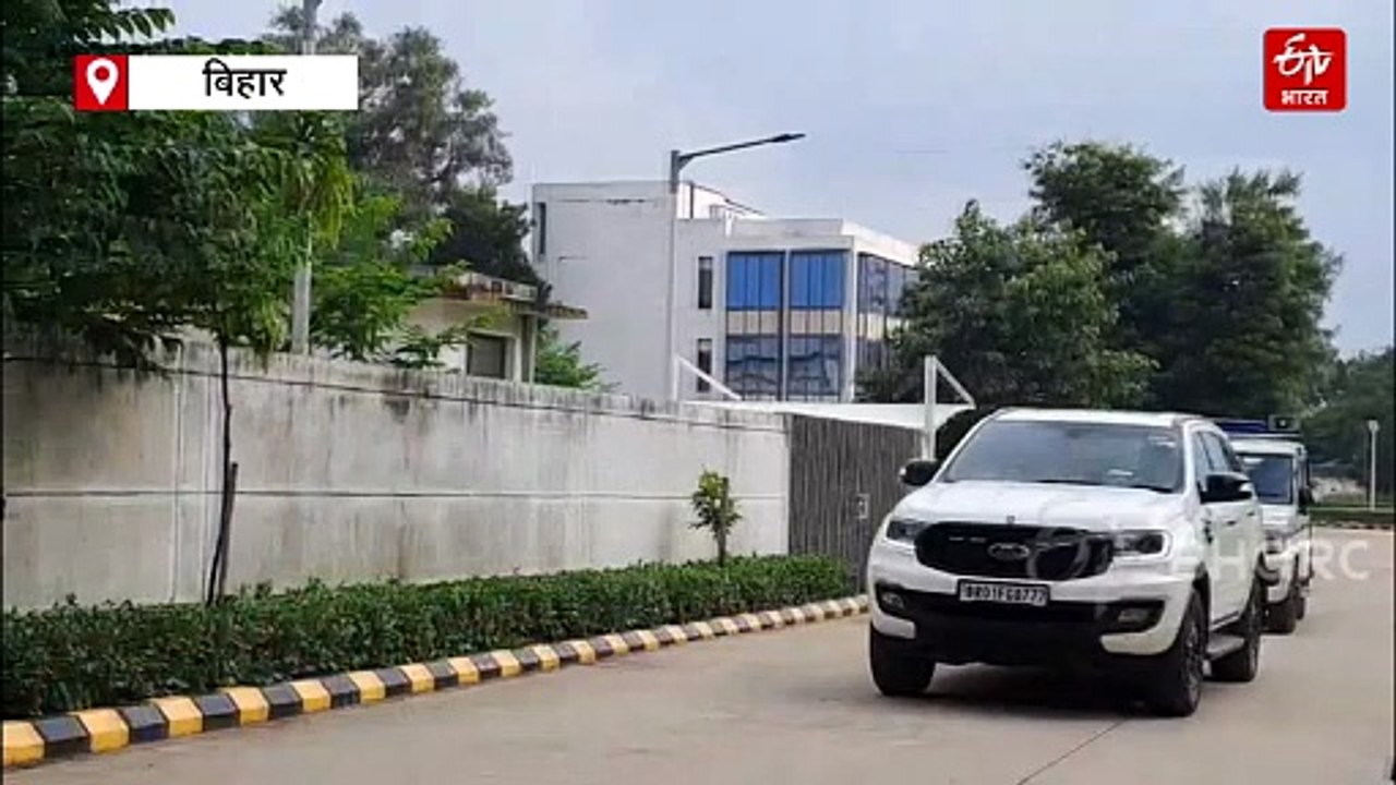 पटना लौटे तेजस्वी यादव, कहा- 'वोटर अधिकार यात्रा में मिल रहा ऐतिहासिक रिस्पॉन्स'