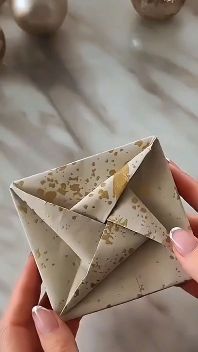 Creative Gift Wrapping TutorialLearn fun and stylish ways to wrap your presents with a unique touch! This Creative Gift Wrapping Tutorial will show you easy techniques and ideas to make your gifts look extra special and unforgettable.