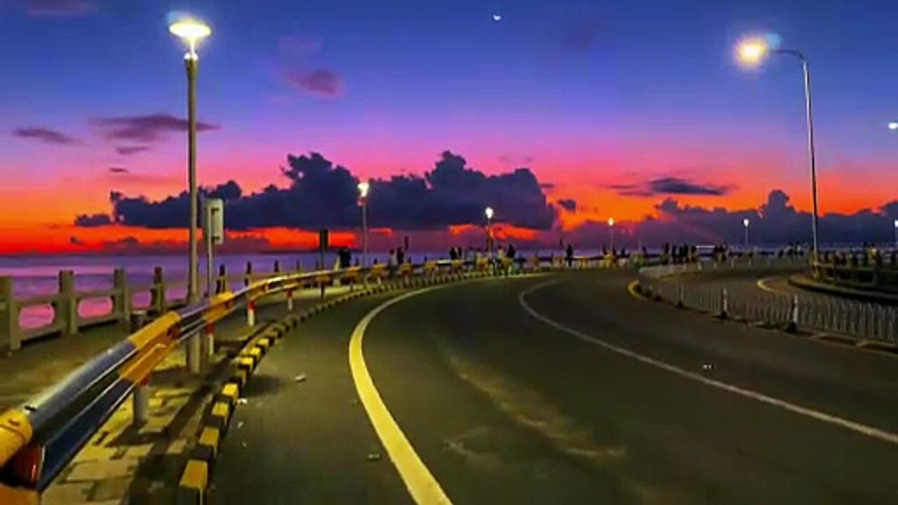 The atmosphere of Zhuhai Lovers Road at 5 am is really amazing.