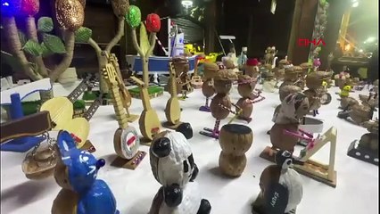 Hepsi el emeği, hepsi göz nuru... Ceviz kabuklarının içine sığdırdıklarına inanamayacaksınız!