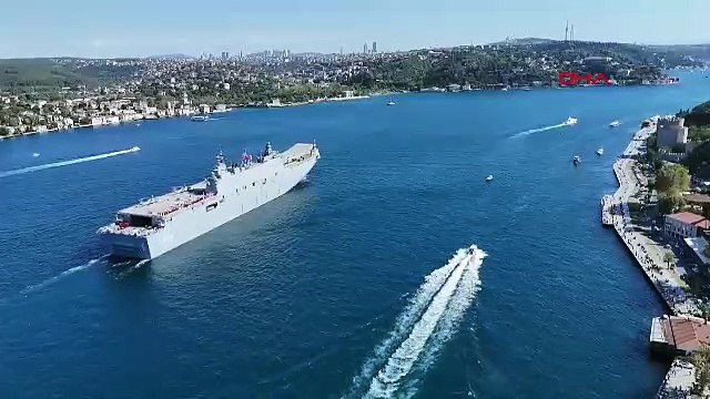 TCG Anadolu ''Mavi Vatan Boğaz Geçişi''ni gerçekleştirdi