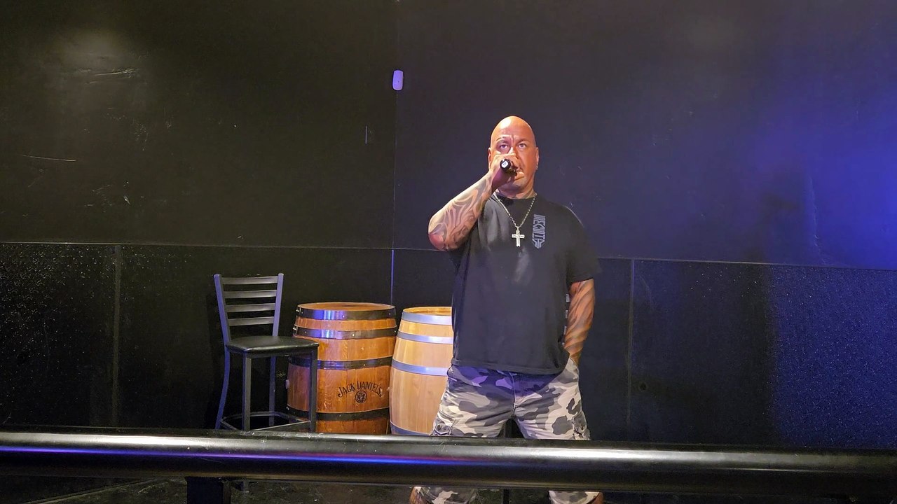 STONE TEMPLE PILOTS - VASOLINE (PERFORMED LIVE AT THE WESTERNER)