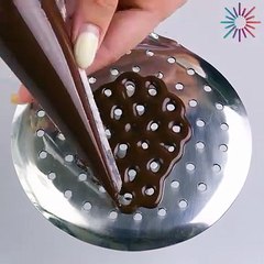 DIY chocolate decorations that’ll wow your guests! 🍫✨