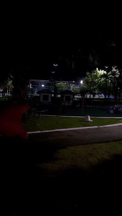 Vídeo: Moradores alegam falta de iluminação em praça recém-inaugurada em Cajazeiras