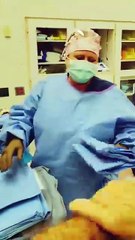 How to Surgeons Put Their Gloves on! 🤯