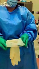 How to Surgeons Put on Their Gloves!？🤯😳