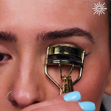 Trying viral makeup hacks! 💄👀