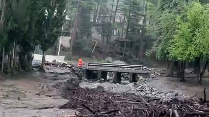 The exact moment when the flash flood happened in Ruidoso_ New Mexico