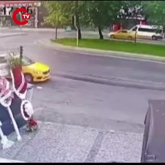 Beyoğlu'nda haraç almak için iş yeri kurşunladılar: 3 gözaltı; o anlar kamerada