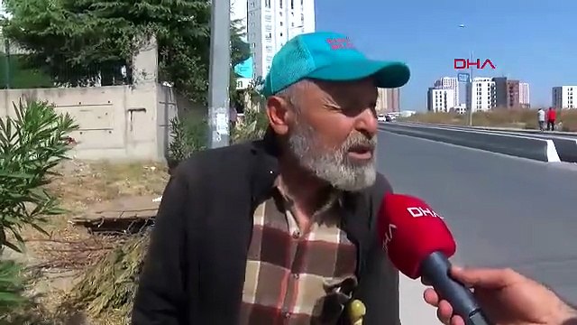 İstanbul'da bir vatandaş otobüs bekleyen öğrenciler için öyle bir şey yaptı ki...