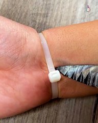 Safely and quickly removing zip locks👌