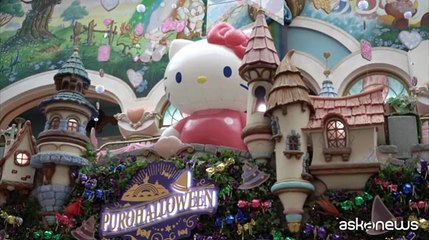 A Tokyo festa per "Hello Kitty": il Giappone celebra 50 anni di un'icona mondiale