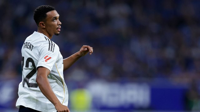 Alexander-Arnold debe fijarse en Carreras si quiere disputarle la titularidad a Carvajal: No ha venido aquí para dar pases atrás