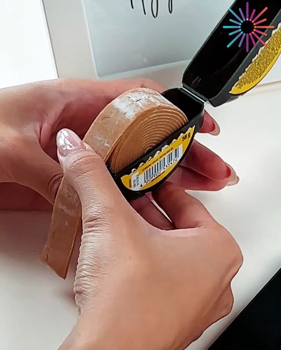 Phone speaker cleaning hack 📱🔊
