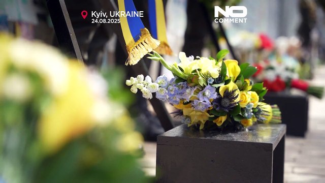 Kiev'de Bağımsızlık Günü töreni: Hayatını kaybeden askerler de anıldı