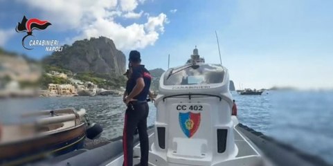 Capri, navigano troppo vicino costa: raffica di multe a diportisti (25.08.25)