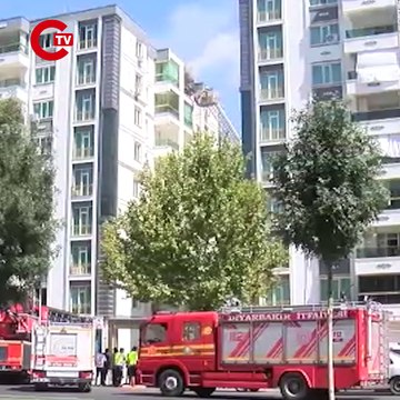 Diyarbakır'da 8 katlı binada yangın: 3 itfaiye eri dumandan etkilendi