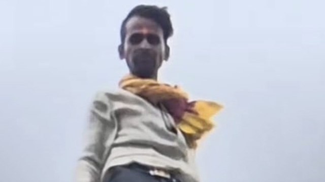 लड़की से शादी की जिद, आशिक मोबाइल टावर पर चढ़ा