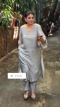 Bollywood Actress Raveena Tandon Spotted at Bandra Mumbai 🔥🥰❤️ #raveenatandon #bollywood #actresses #actressreels