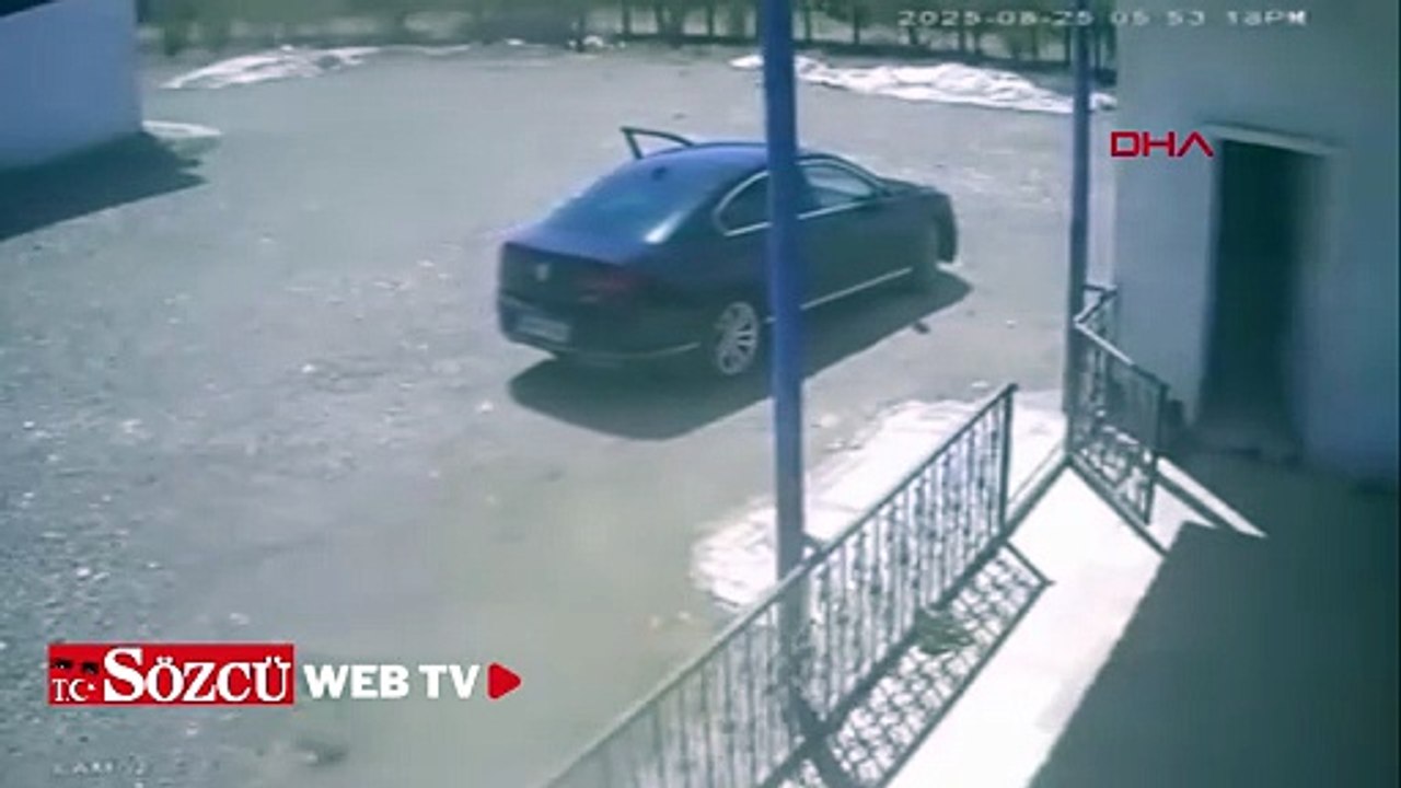 Diyarbakır’da el freni çekilmeyen otomobil, bahçe duvarına çarptı