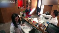 【中餐厅】第2季#独家花絮 苏有朋听到趙薇口渴要喝水，立马把自己正在喝的水递给她，怕她不够接着递过第二杯，这也太太太贴心了吧！！！