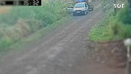 Homem é flagrado descartando móveis velhos em área de mata no Bairro Lago Azul