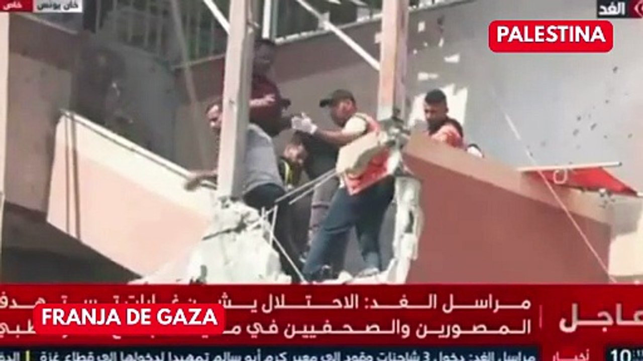 Israel ataca dos veces un hospital de Gaza y mata a rescatistas y periodistas