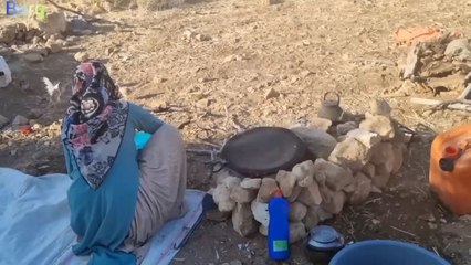 Part 3 | Striving for a better life_ cooking local breakfast_building a field toilet