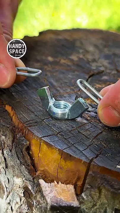Diyers work smarter_Wing Nuts chain hack