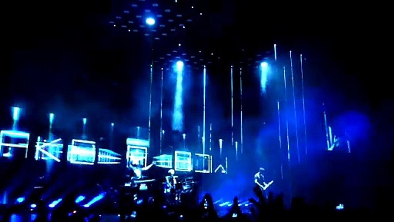 Muse - Take a Bow