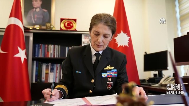 CUMHURİYETİN İLK KADIN AMİRALİ! Gökçen Fırat ömrünü Mavi Vatan'a adadı