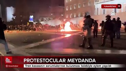 Yunanistan yangın yeri: Hükümet düşmedi, halk sokakları ateşe verdi