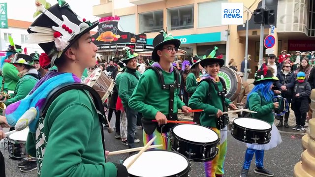 Folia, matrafonas e 50 anos de liberdade no Carnaval de Torres Vedras